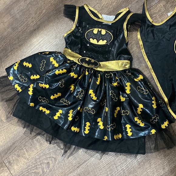 GUC Batgirl tutu dress with cape size 3/4T - Picture 5 of 6